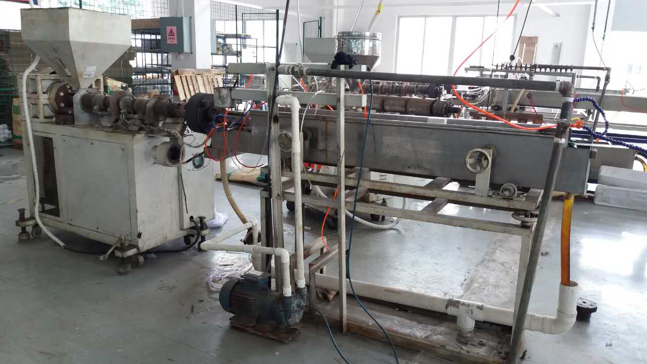 擠出機水環式真空泵使用現場